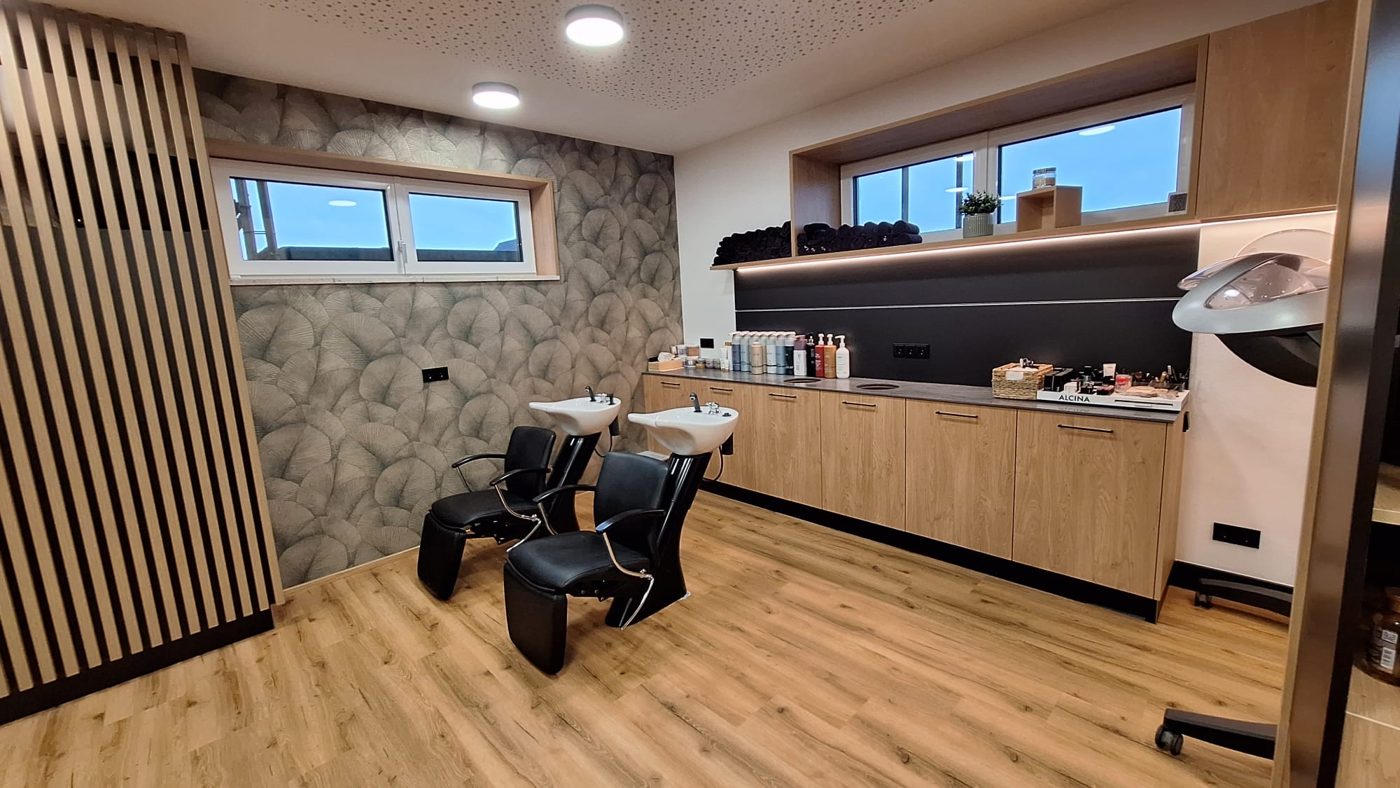 Waschplätze im Salon